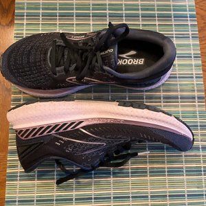 Womans Brooks Glycerin GTS 19